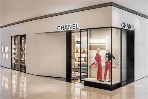 find the nearest Chanel store